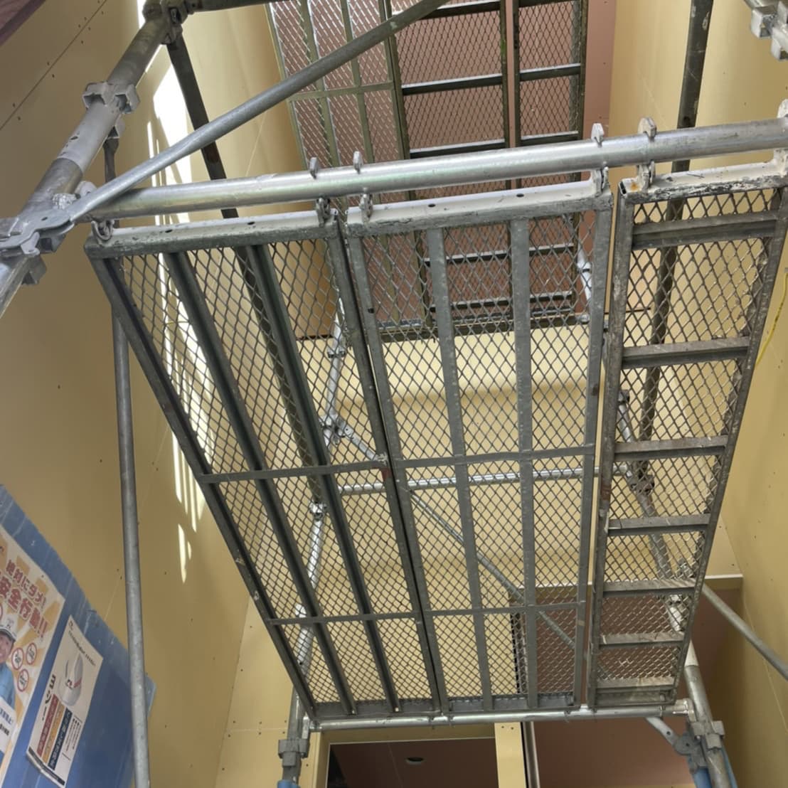 静岡市昇降足場